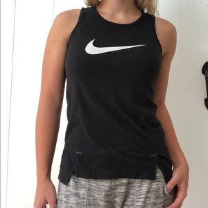 Black Nike Athletic Tank Top - Girls Large.
